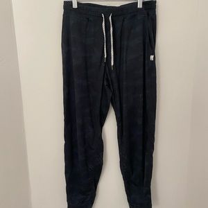 VUORI black camo joggers